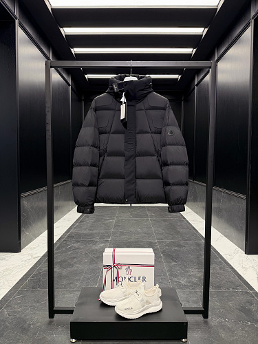 Shopping bag from Scarlettluxury