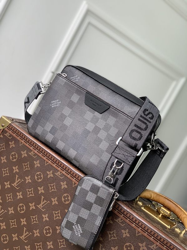 Messenger bag from Scarlettluxury