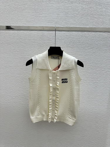 Sweater from Scarlettluxury
