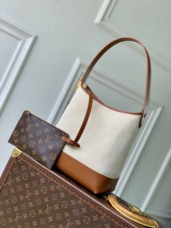Louis Vuitton shoulder bag