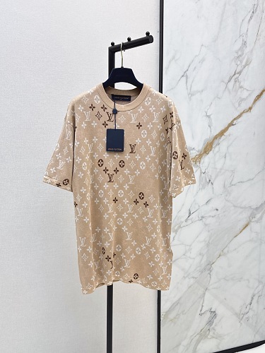 Tee from Scarlettluxury