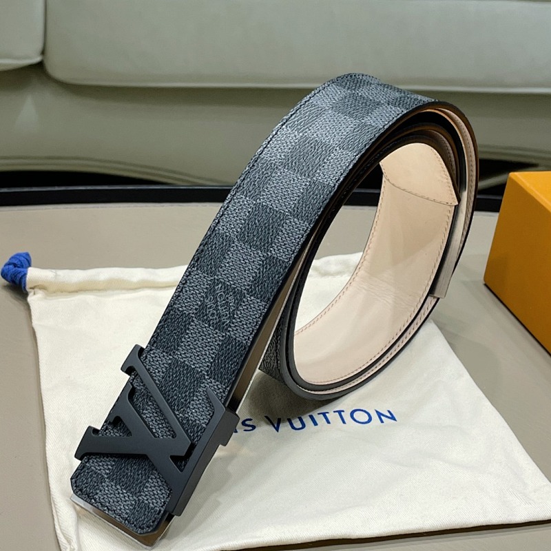 Monogram 40mm