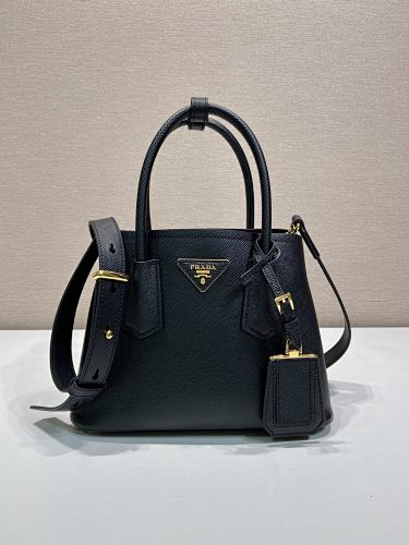 Shopping bag from Scarlettluxury