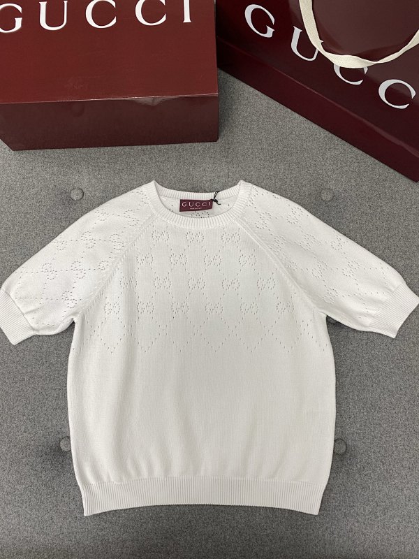 Tee from Scarlettluxury