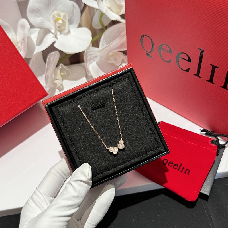 Necklace from Scarlettluxury