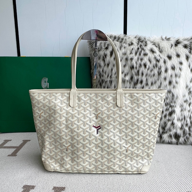 Goyard bag