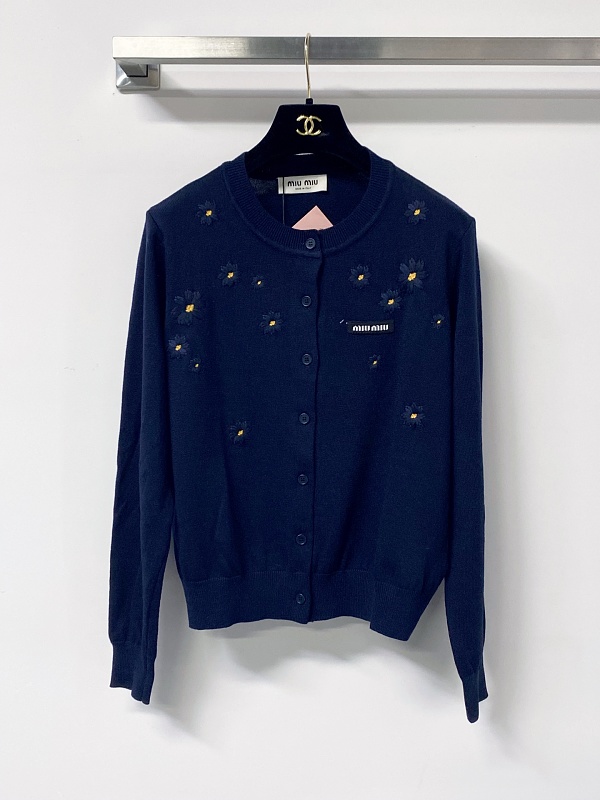 Long sleeve from Scarlettluxury