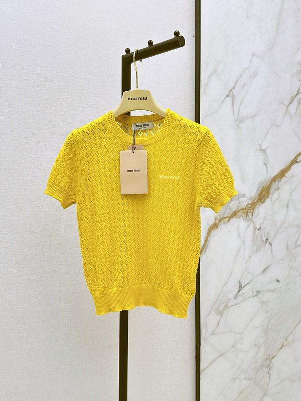 Sweater from Scarlettluxury