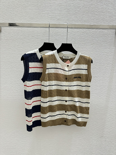 Sweater from Scarlettluxury