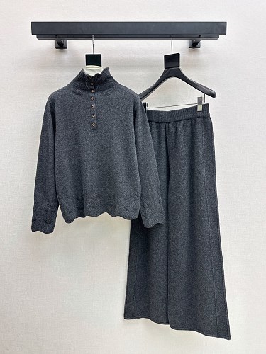 Sweater from Scarlettluxury