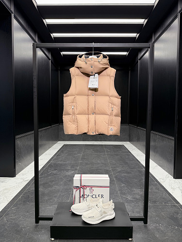 Shopping bag from Scarlettluxury