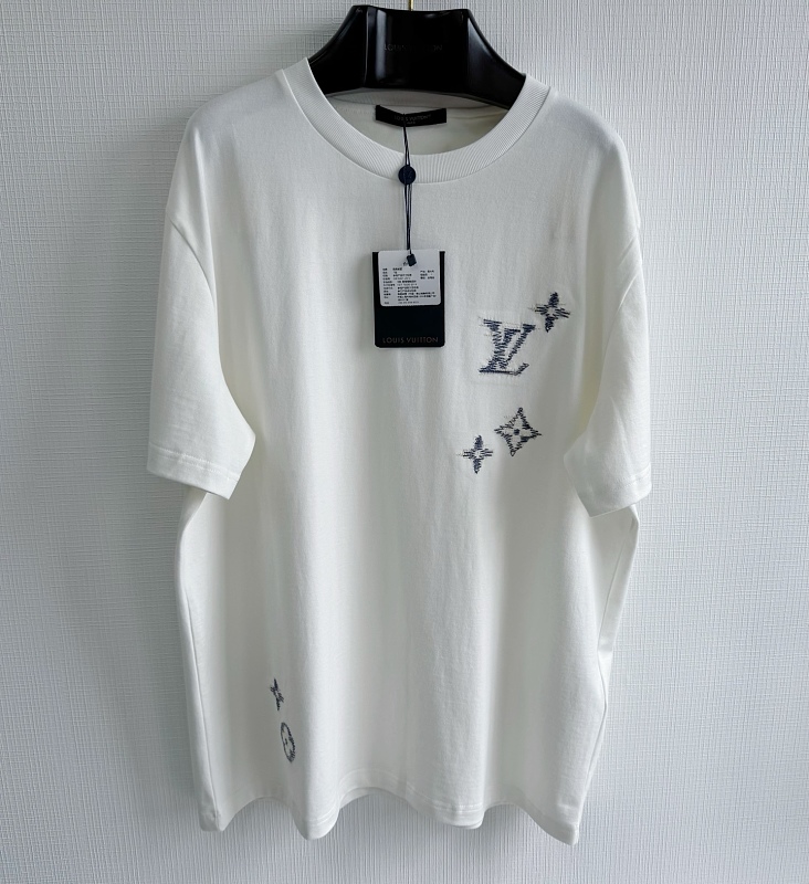 Tee from Scarlettluxury