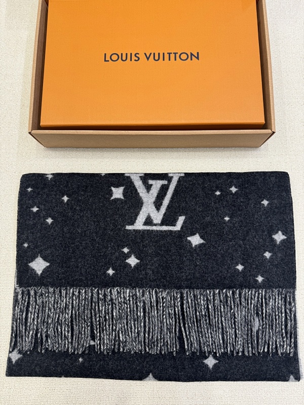 Louis Vuitton scarf