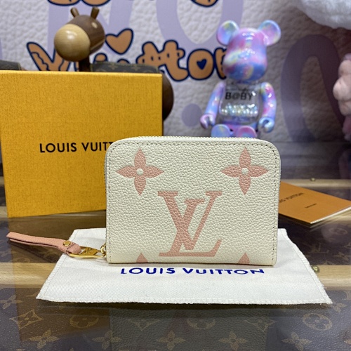 Coin purse from Scarlettluxury