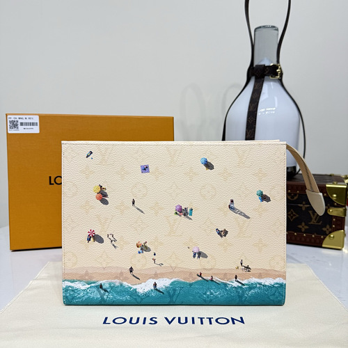 Clutch from Scarlettluxury
