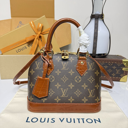 Louis Vuitton crossbody bag