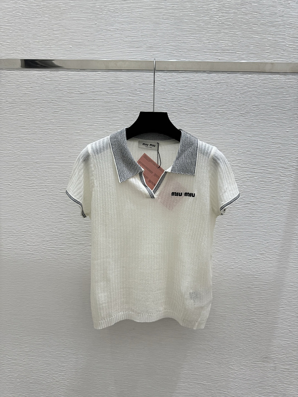 Sweater from Scarlettluxury