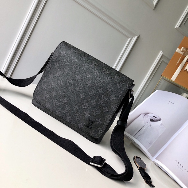 Louis Vuitton crossbody bag