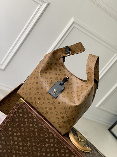 Shopping bag from Scarlettluxury