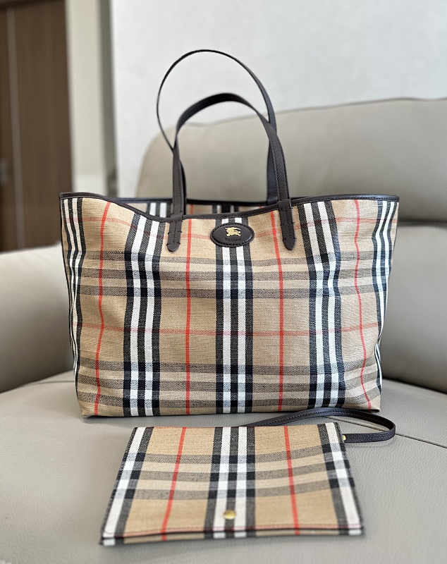 Burberry tote bag