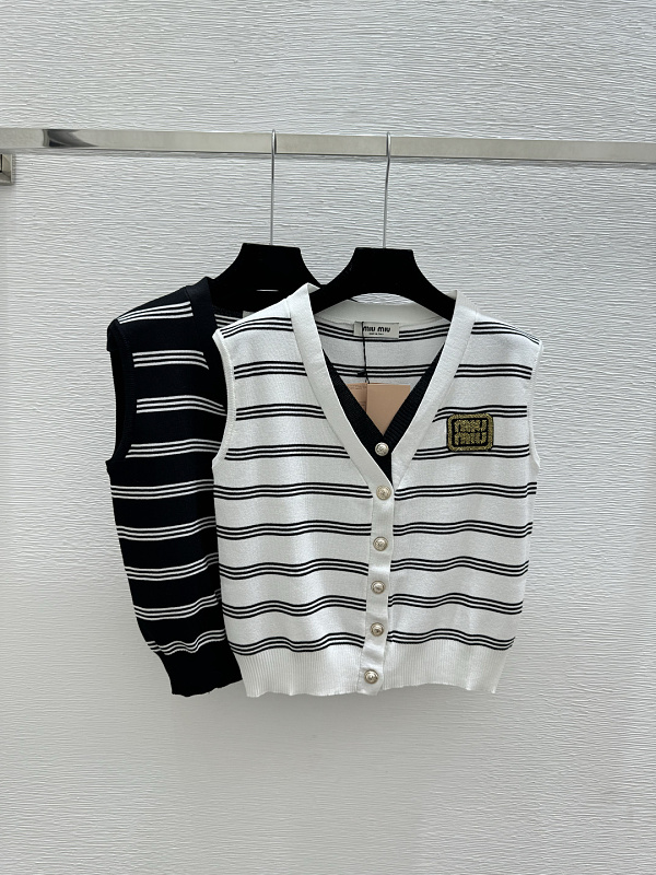 Sweater from Scarlettluxury