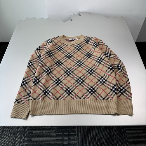 Sweater from Scarlettluxury