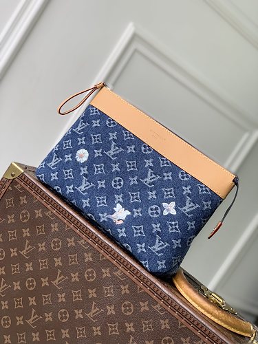 Louis Vuitton clutch