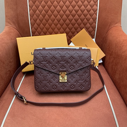 Messenger bag from Scarlettluxury