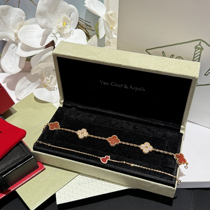 Bracelet from Scarlettluxury