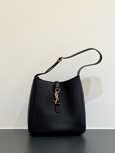 Shoulder bag from Scarlettluxury