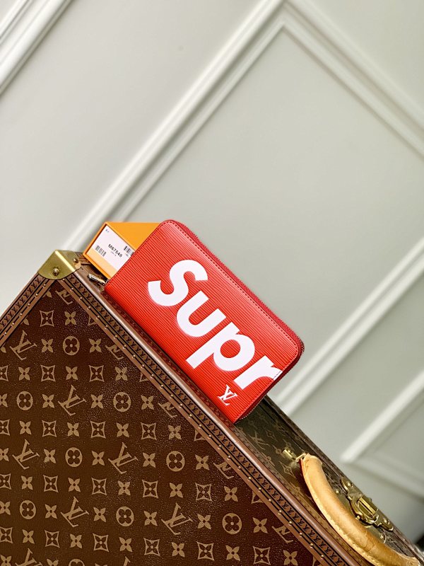 Supreme wallet
