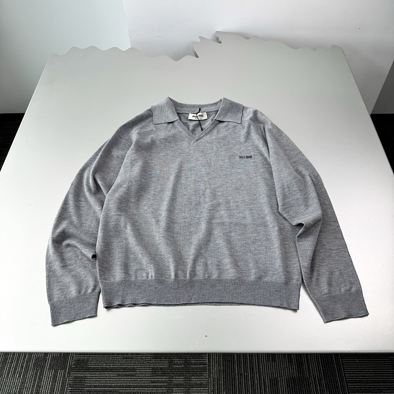 Sweater from Scarlettluxury