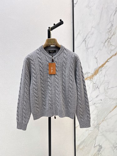 Sweater from Scarlettluxury
