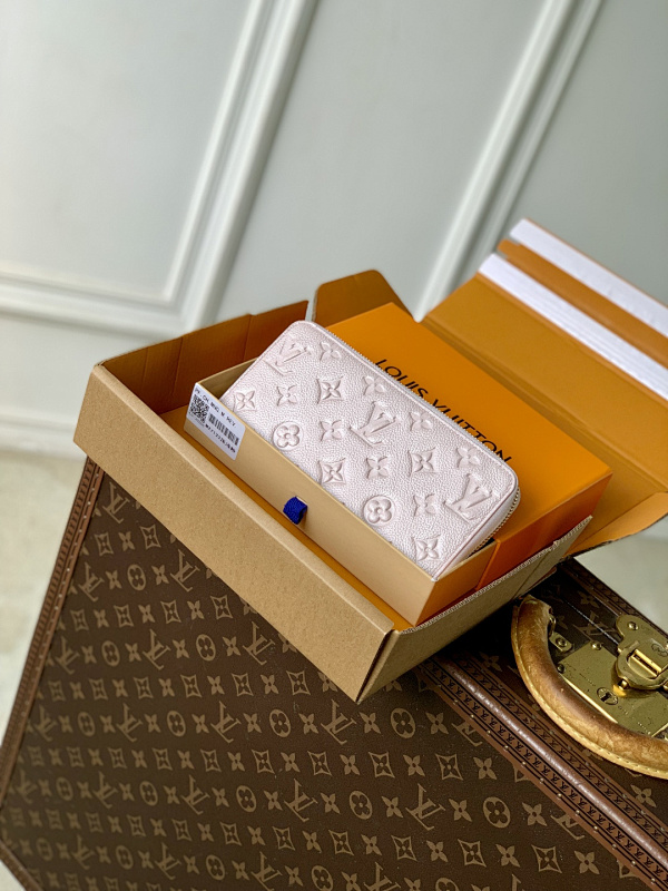 Wallet from Scarlettluxury