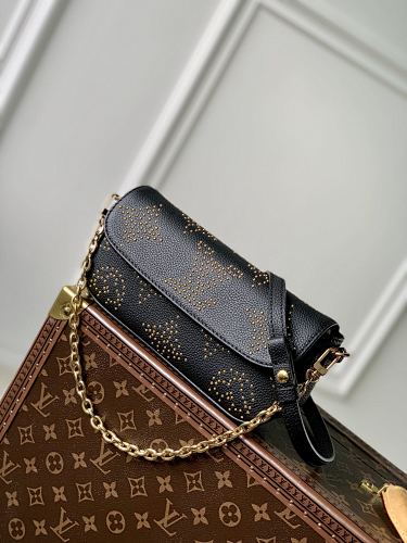 Louis Vuitton crossbody bag