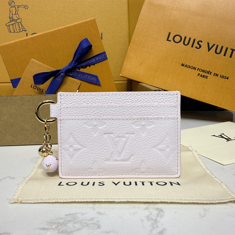 Card holder from Scarlettluxury