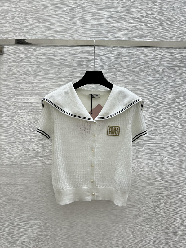 Sweater from Scarlettluxury