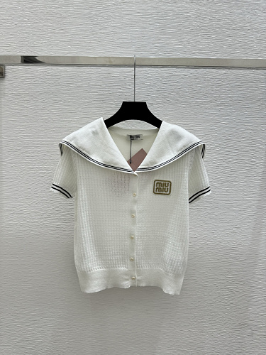 Sweater from Scarlettluxury