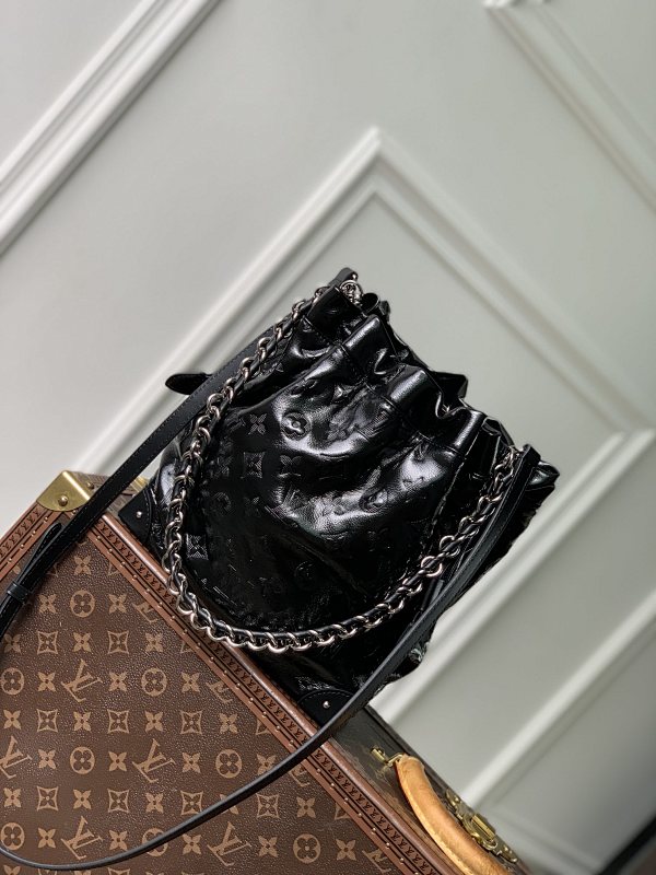 Louis Vuitton crossbody bag