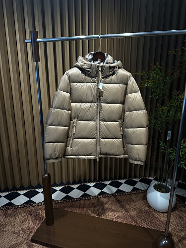 Down jacket from Scarlettluxury