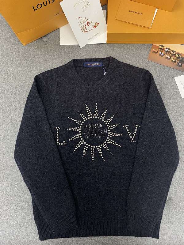 Sweater from Scarlettluxury