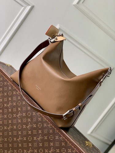 Louis Vuitton shoulder bag