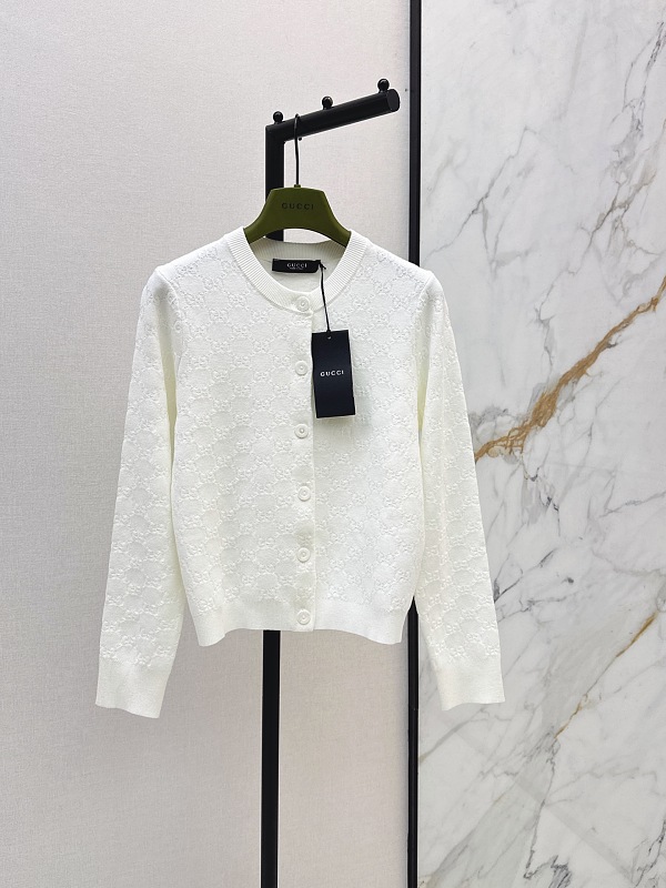 Sweater from Scarlettluxury