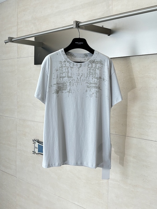 Tee from Scarlettluxury
