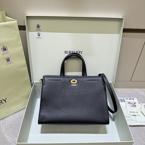 B Burberry Trench 24.5 13 X 19.5cm