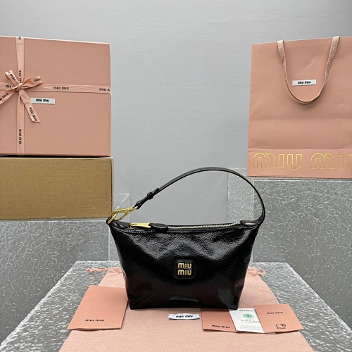 Card holder from Scarlettluxury
