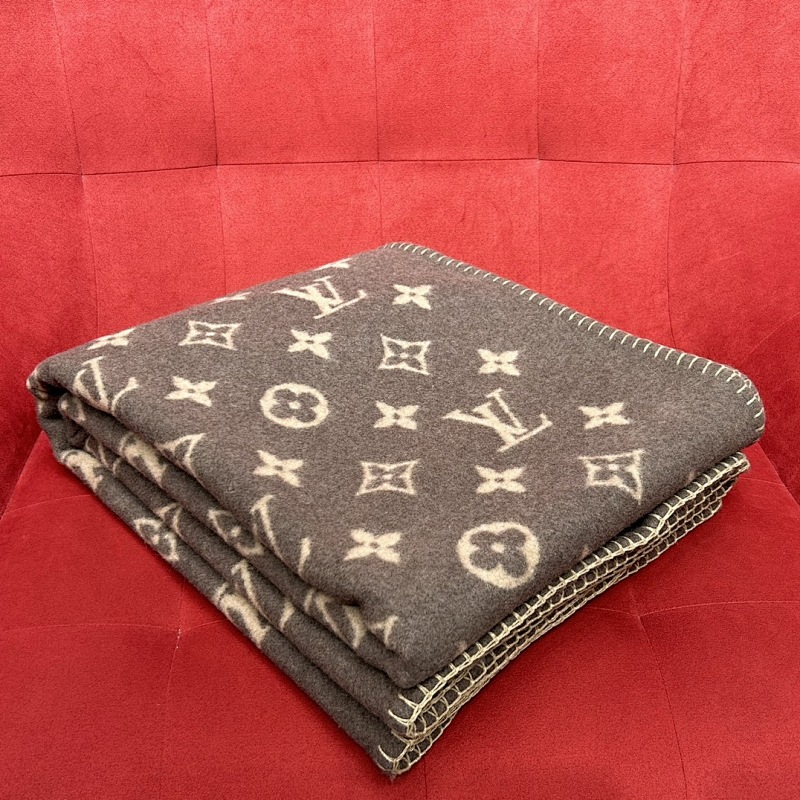 Louis Vuitton scarf