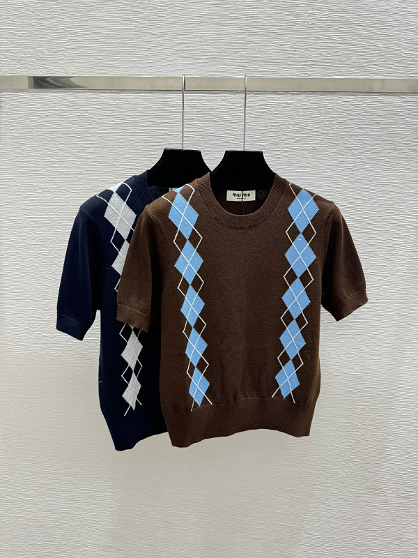 Sweater from Scarlettluxury