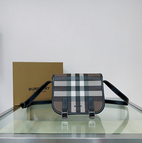 Saddle bag from Scarlettluxury