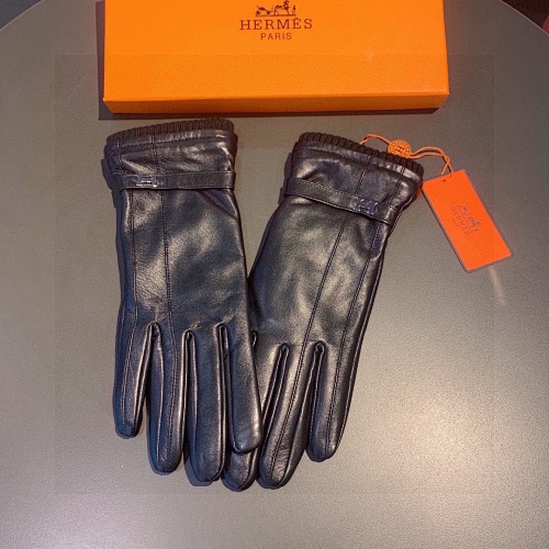 Hermès gloves